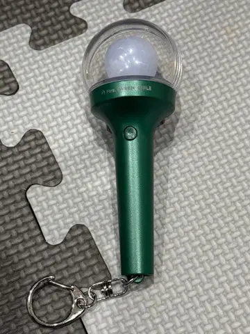 Mrs. GREEN APPLE 미니 응원봉 상자 없음