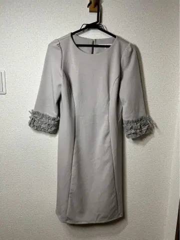 스트로베리 필드 그레이 원피스