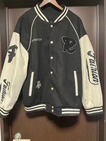 블랙 바시티 자켓 M 사이즈