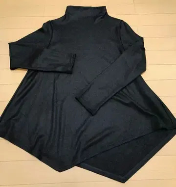 HALF-NOTE 보틀넥 비대칭