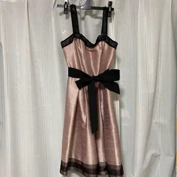 핑크 레이스업 백 드레스