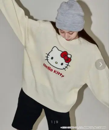 헬로키티 상가 자수 니트
