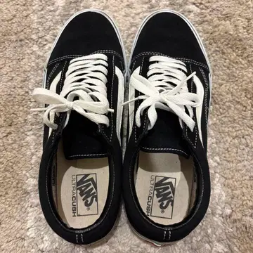 VANS 울트라쿠시 블랙/화이트 스니커즈