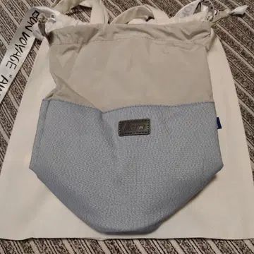 AWW 스탠드 파우치