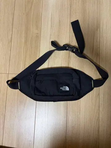THE NORTH FACE 바디백 블랙