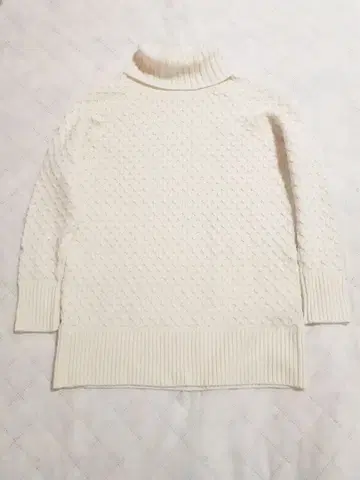 [ PINORE ] 새상품급 피노레 리브 니트