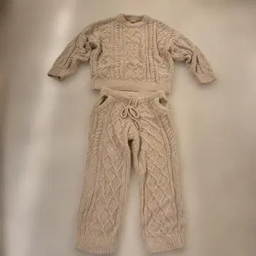 젤라또피케 베이지 케이블 짜임 니트 셋업