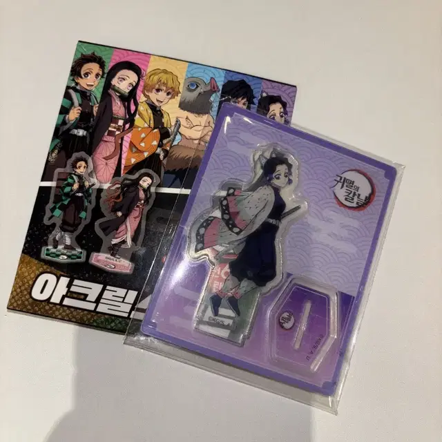 코쵸우 시노부 아크릴 스탠드