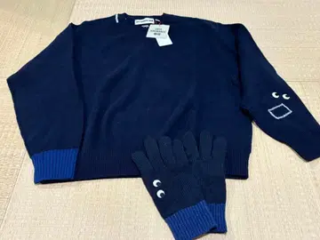 택 포함 새상품 UNIQLO 안야 힌드마치 스웨터 XL & 장갑 세트