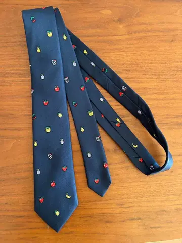 giraffe 넥타이 8bit 후르츠 패턴 네이비