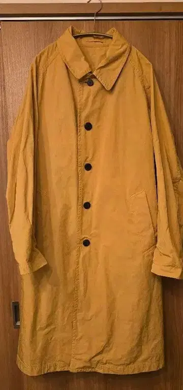 TOMORROW LAND PILGRIM 머스타드 롱 코트