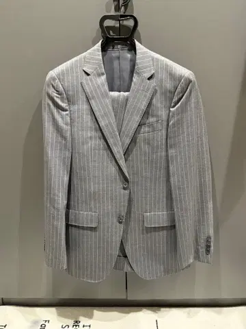 A4 사이즈 울 100% 비즈니스 정장 상하의 그레이 스트라이프