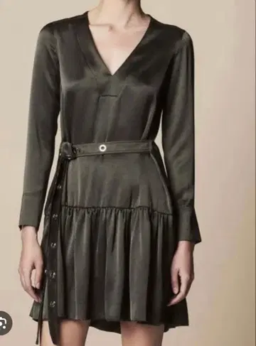 [ 새상품급! ] sandro 올리브 그린 V넥 원피스