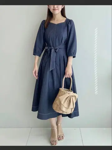 택 포함 새상품. 쿠튀르 브로치 데님라이크 원피스