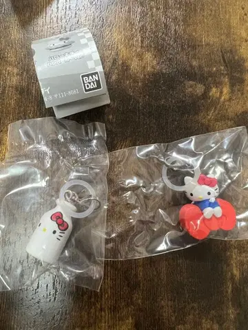 헬로키티 가챠가챠 2개 세트 BANDAI