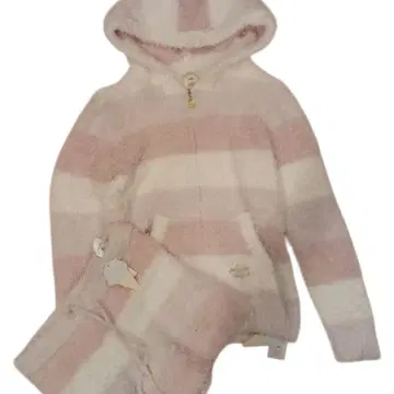 택 포함 미사용 새상품 젤라피케 후드 부착 룸웨어 세트