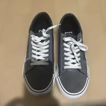 DC 그레이 스니커즈 25cm