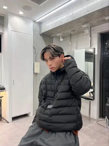 Student Apathy 후드 부착 다운 자켓 블랙