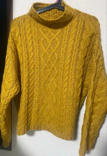 머스타드 컬러 니트 스웨터 프리 사이즈