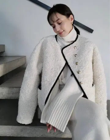 [미사용 새상품] anuans 아뉴앙스 보아 코트