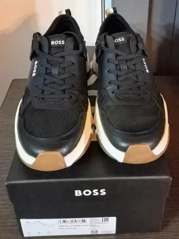 BOSS 블랙 스니커즈