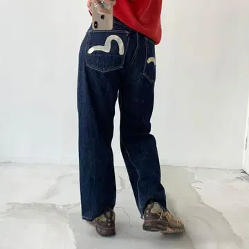 EVISU 다크 블루 데님 스트레이트 팬츠 27인치
