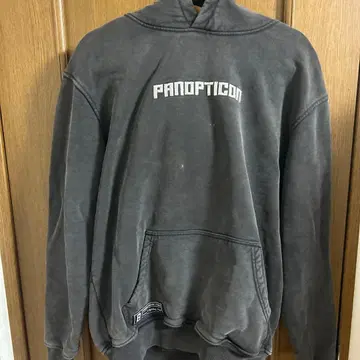 PANOPTICON 그래픽 후드티 다크 그레이