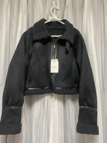 GRL 숏 기장 무스탕 보아 자켓