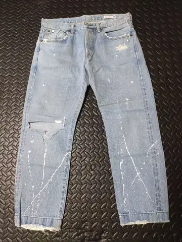 한정품 EDWIN(에드윈) 데미지&페인트 가공 데님 팬츠 W32