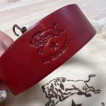 IL BISONTE 빨간색 가죽 뱅글