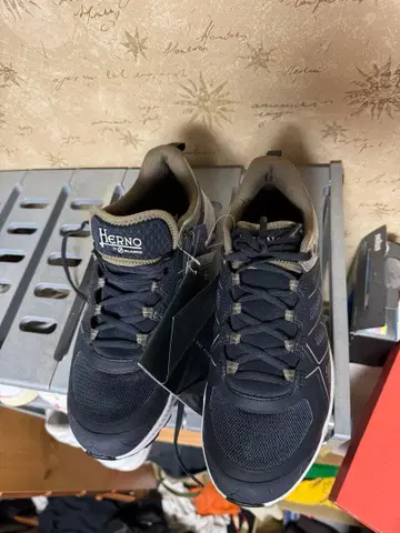 herno 스니커즈