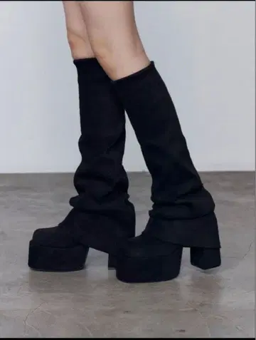 블랙 스웨이드 롱 부츠 플랫폼 M 사이즈