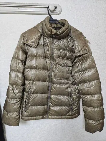 유니클로 올드 다운 남성용 M 후드 부착