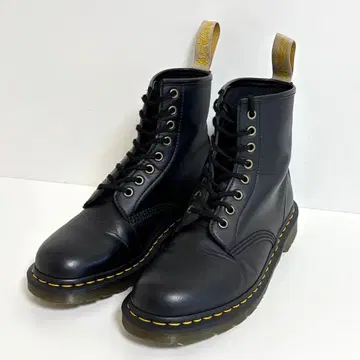 [새상품급] Dr.Martens 8홀 부츠 레이스업 부츠 UK7