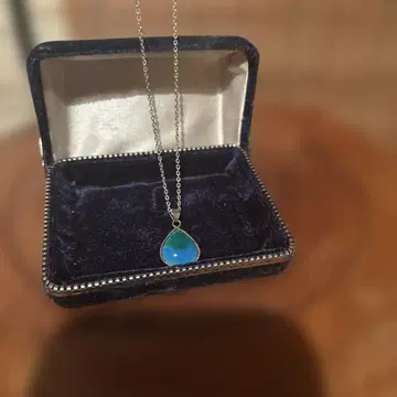 터콰이즈 드롭형 실버 펜던트 목걸이?