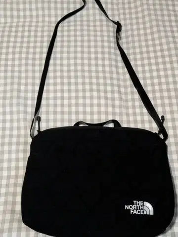THE NORTH FACE 퀼팅 숄더백