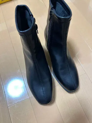 heal me 블랙 숏부츠 아직 새것입니다.