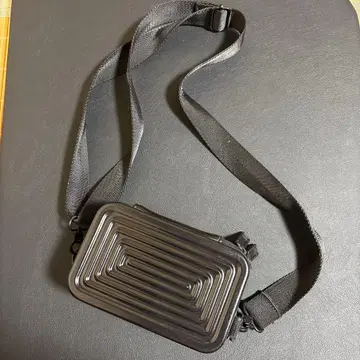 ZARA 블랙 숄더백