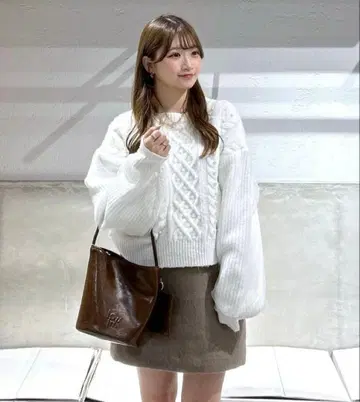 LOWRYS FARM 튤 펄 니트