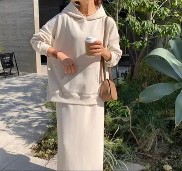 BLATE 착용감 발군 릴랙스 후드티 (에크루)