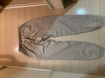 그레이 조거 팬츠 사이드 포켓 포함