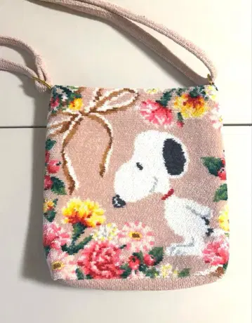 쇼핑 스누피 한정판 페이러 숄더백 핑크 꽃무늬