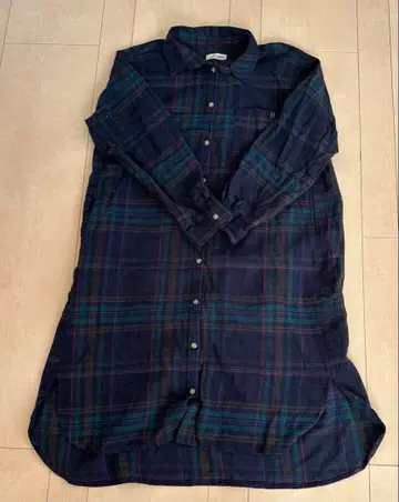 하트마켓 네이비 계열 체크 셔츠 원피스 프리 사이즈