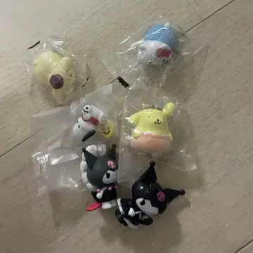 캡슐 토이 산리오 캐릭터 (별도 판매 가능)