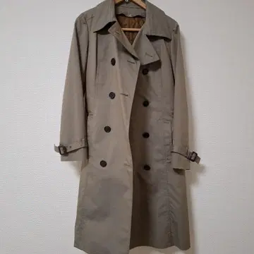 카키 더블 브레스트 트렌치코트