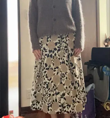 CHILLEA 플라워 프린트 플레어 스커트 무릎 기장