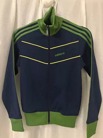 adidas 트랙 자켓 S 사이즈