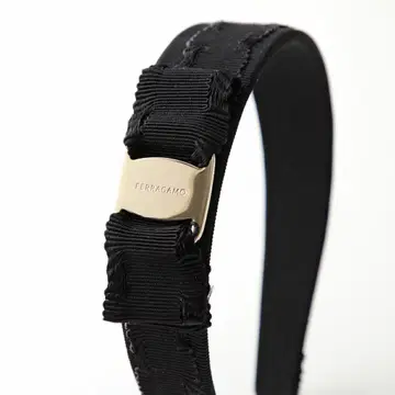 Ferragamo 블랙 리본 머리띠