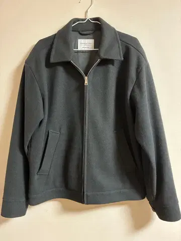다크 그레이 집업 자켓