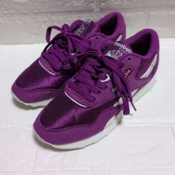 리복 클래식 스니커즈 퍼플